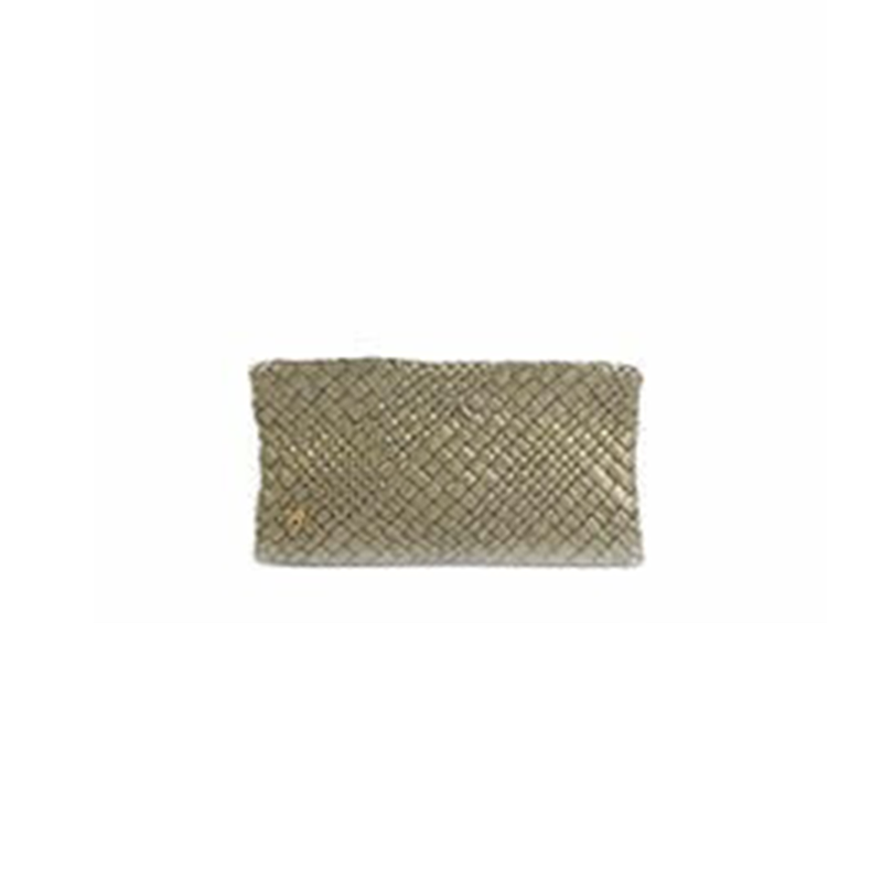 Pochette in woven leather